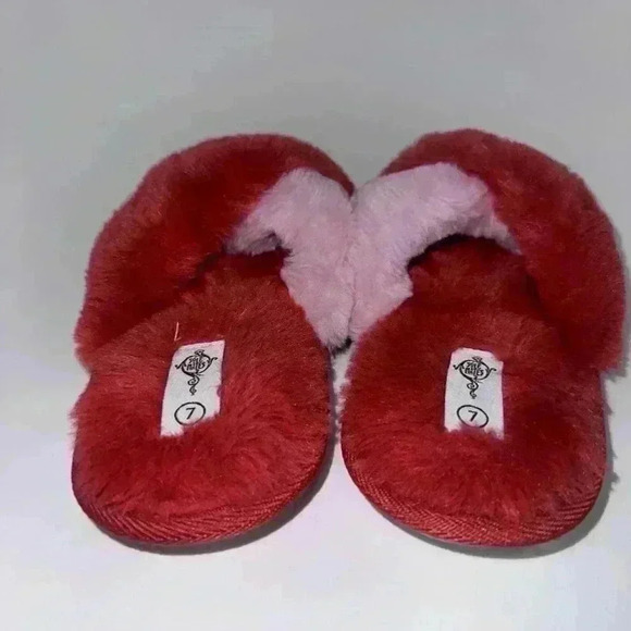 Sole Mates Slippers for Woman! Size 7 Red & Pink / Cozy!! Faux Fur!! - Picture 5 of 8